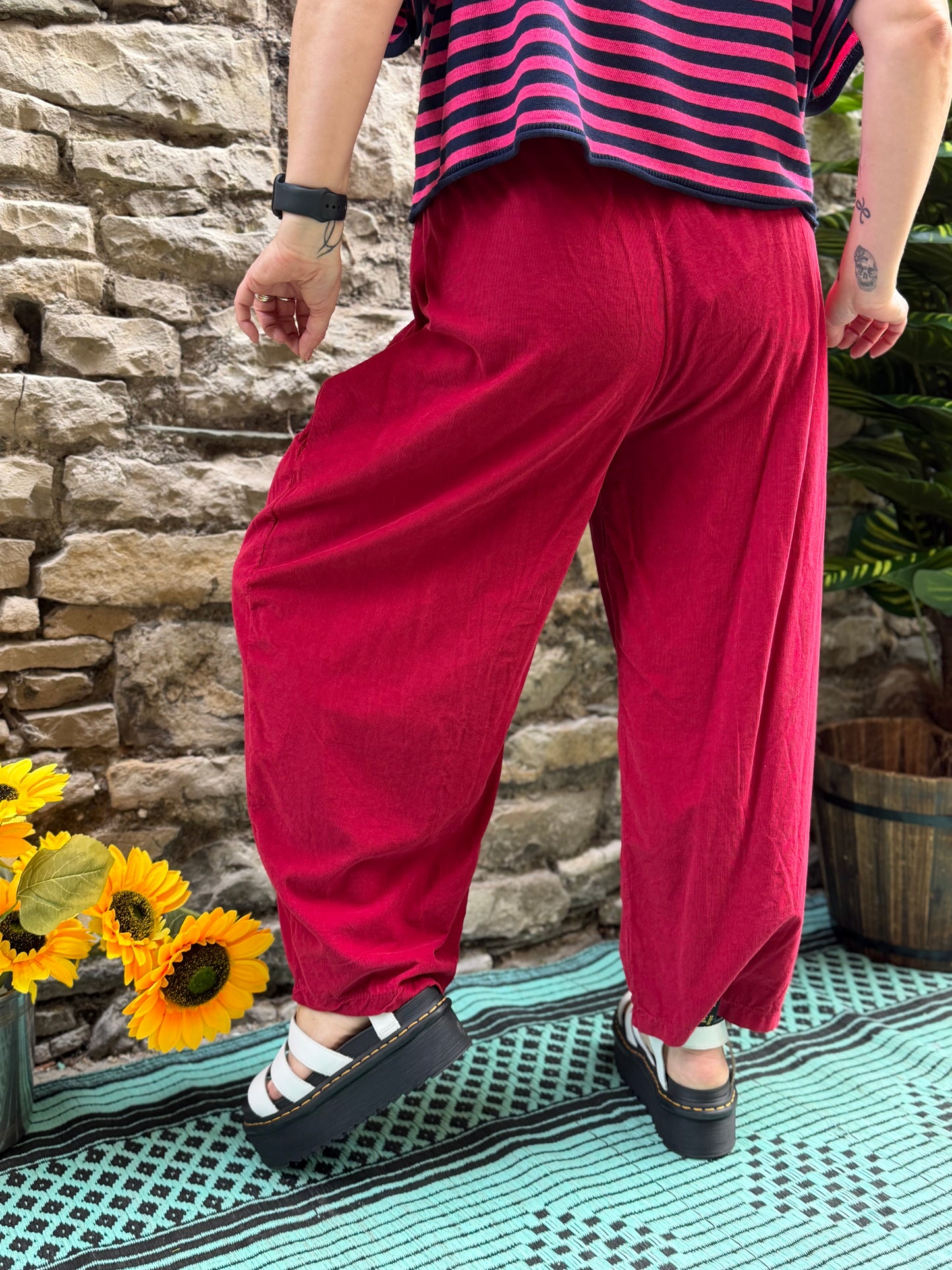 Cord kayah Trousers In Red One Size Fits Size 10-20