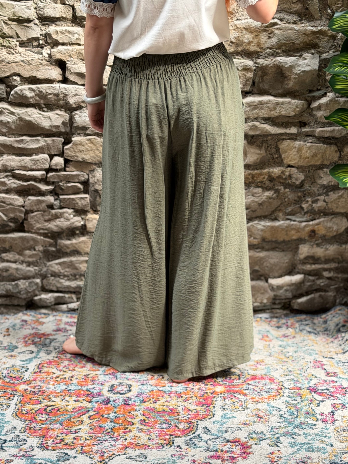 Amoki ruched waist Crinkle Fully Elasticated Floaty Trousers One Fit Size 8-22 in khaki