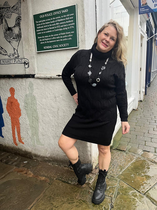 Made In Italy Cable Knit Ghetchy Black Jumper Dress Size 10-18