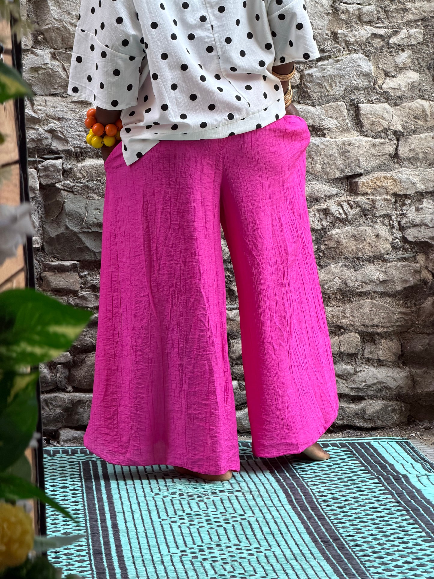 Amoki Crinkle Fully Elasticated Floaty Trousers One Fit Size 8-18 In Pink