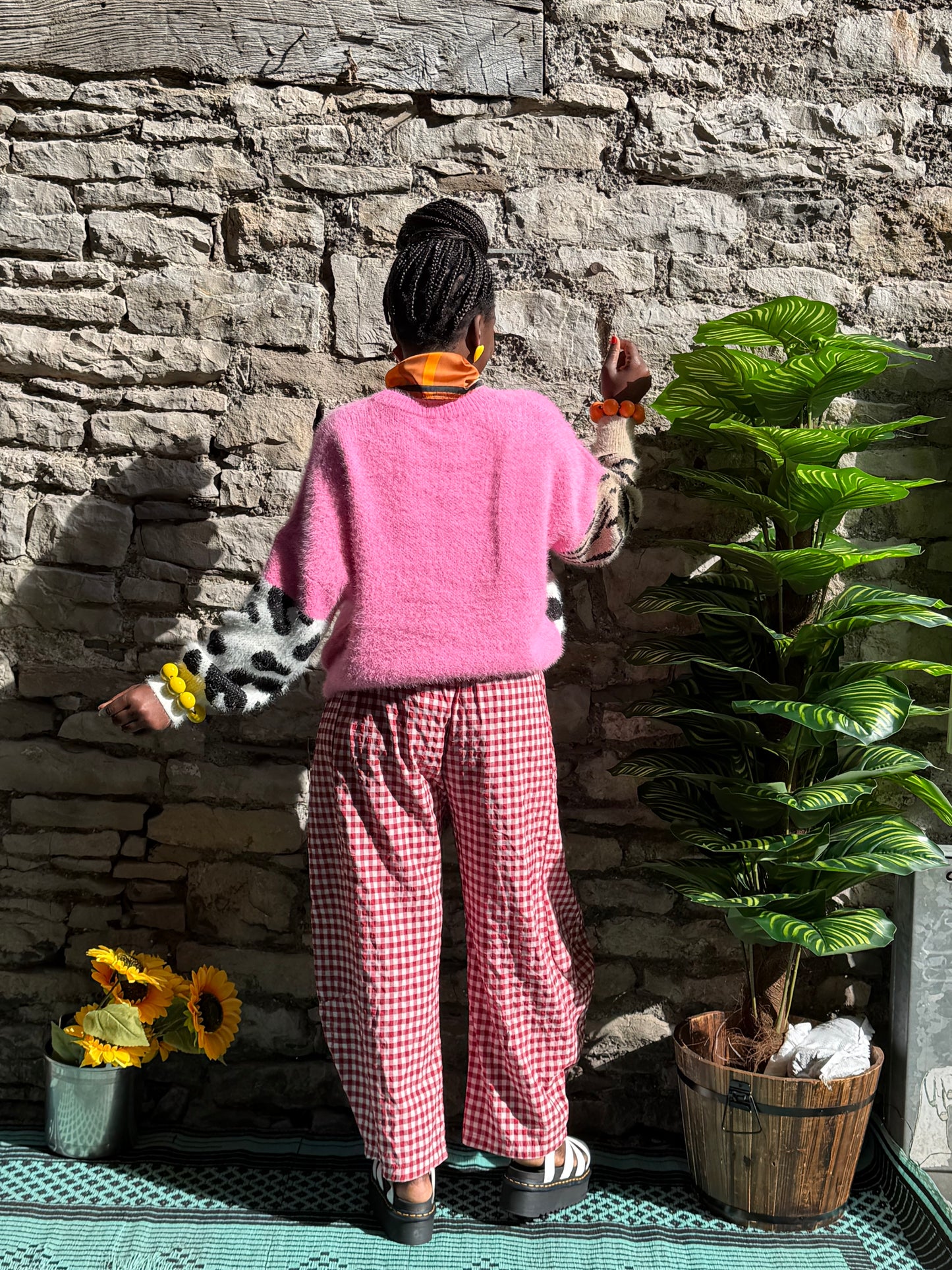 Stunning Fluffy knitted Animal Print Amonie Jumper Size M/L Pink Mix