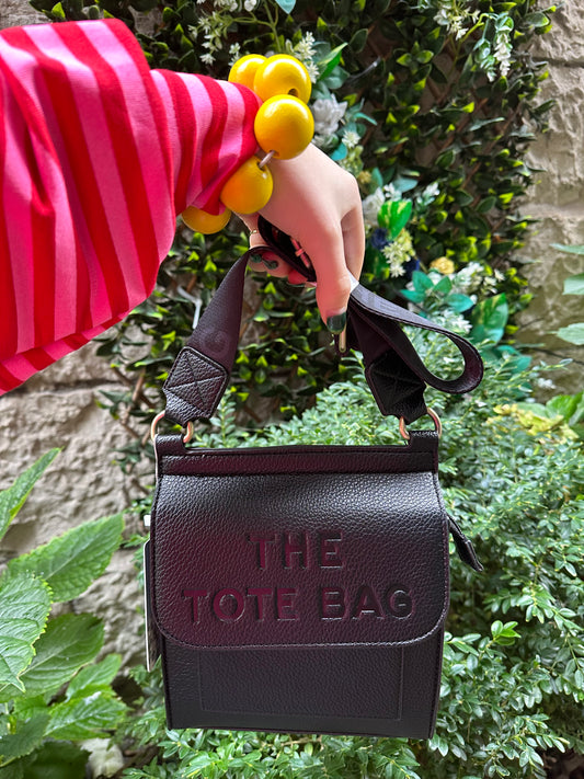 The tote bag in black