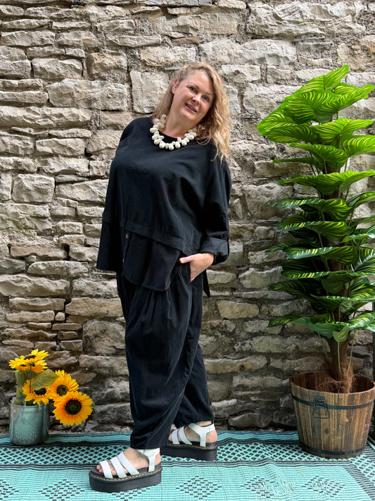 Cord Yeba Top In Fits Size 12-22 In Black