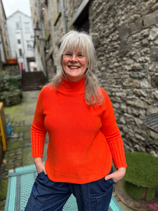 Stunning Ayana knitted Ribbed Neck Jumper In Orange Size 8-18