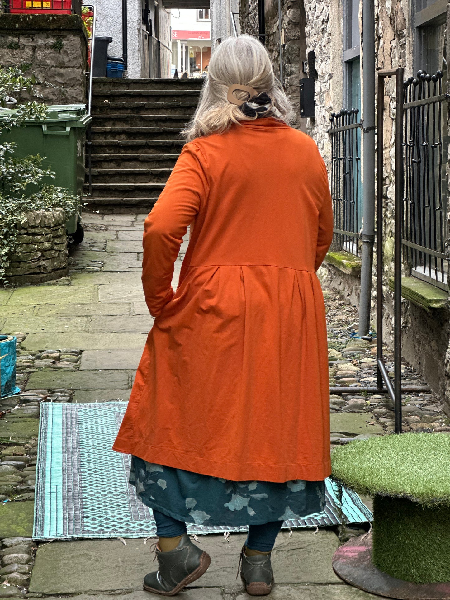 Stunning Edge To Edge Army Style Jacket In Rust Size 12-20