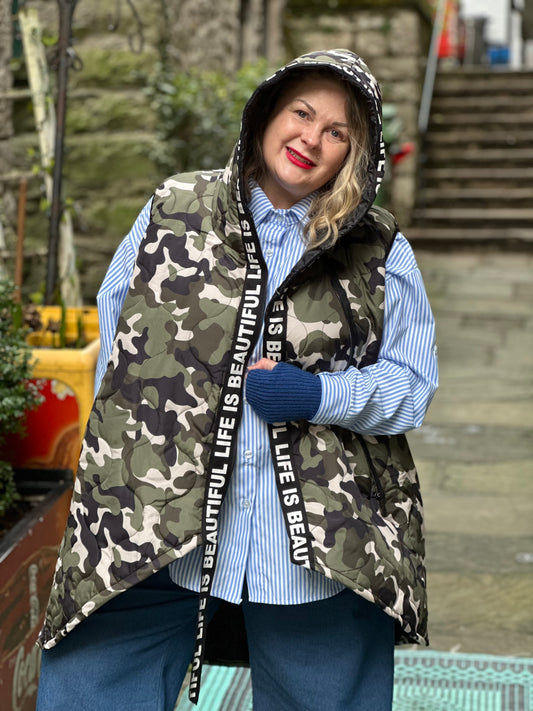 Ladies Stunning Camo Padded & Hooded Gilet Size 10-18