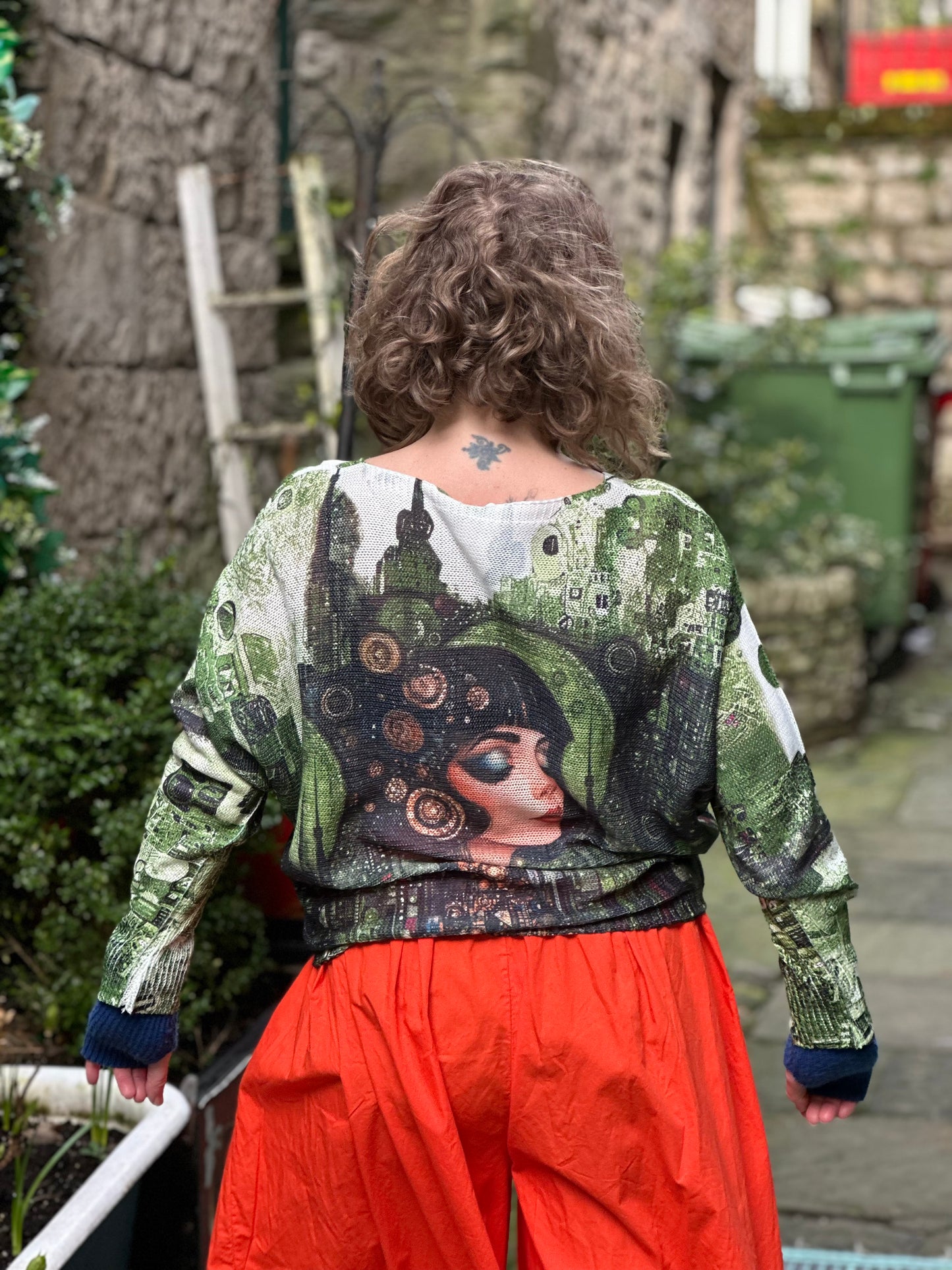 ODA Soft Knitted Top Size 8-20