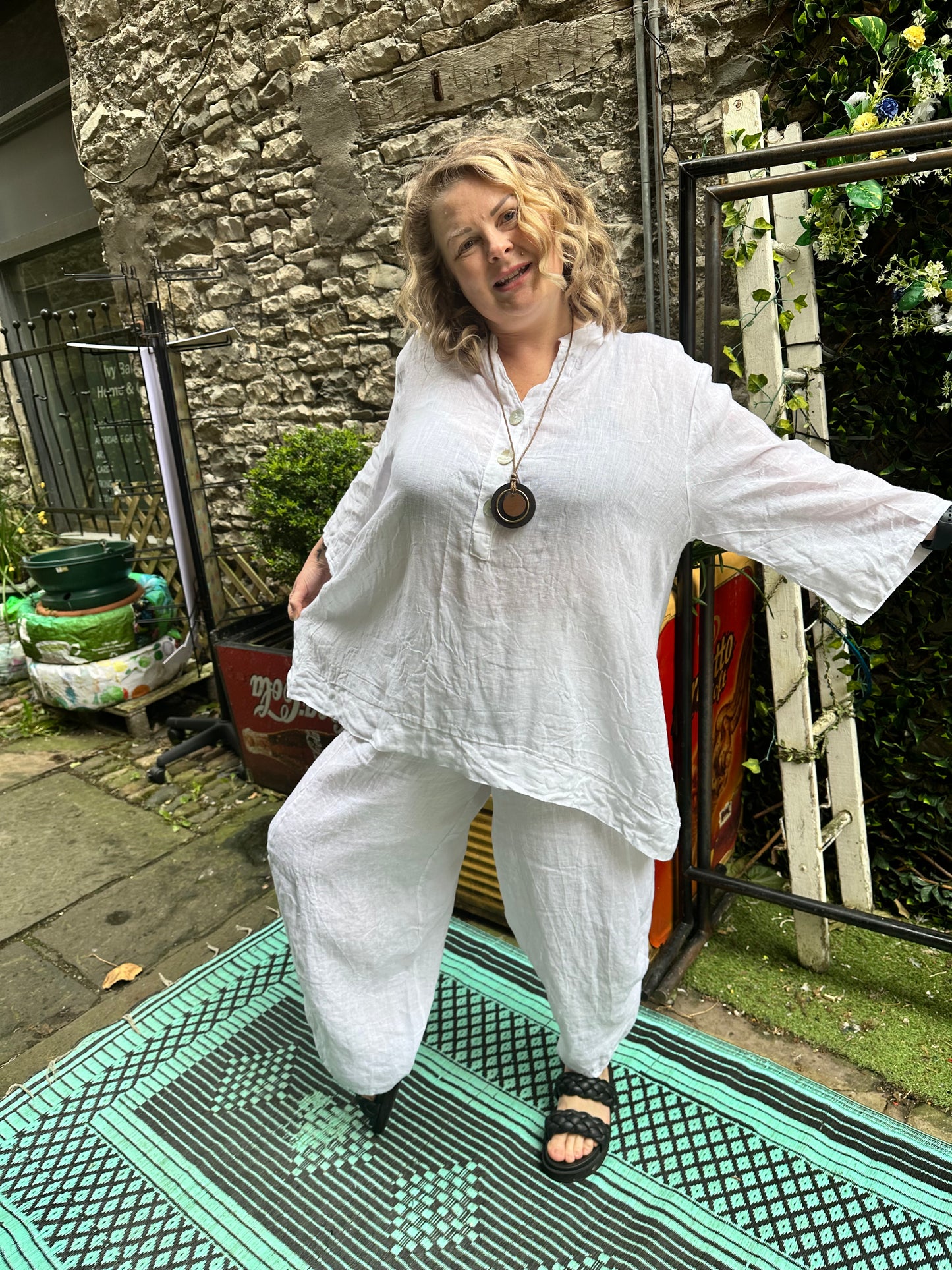 Pure Linen Casual Chic White Kuiza Set Top/Trousers Fits Size 8-18