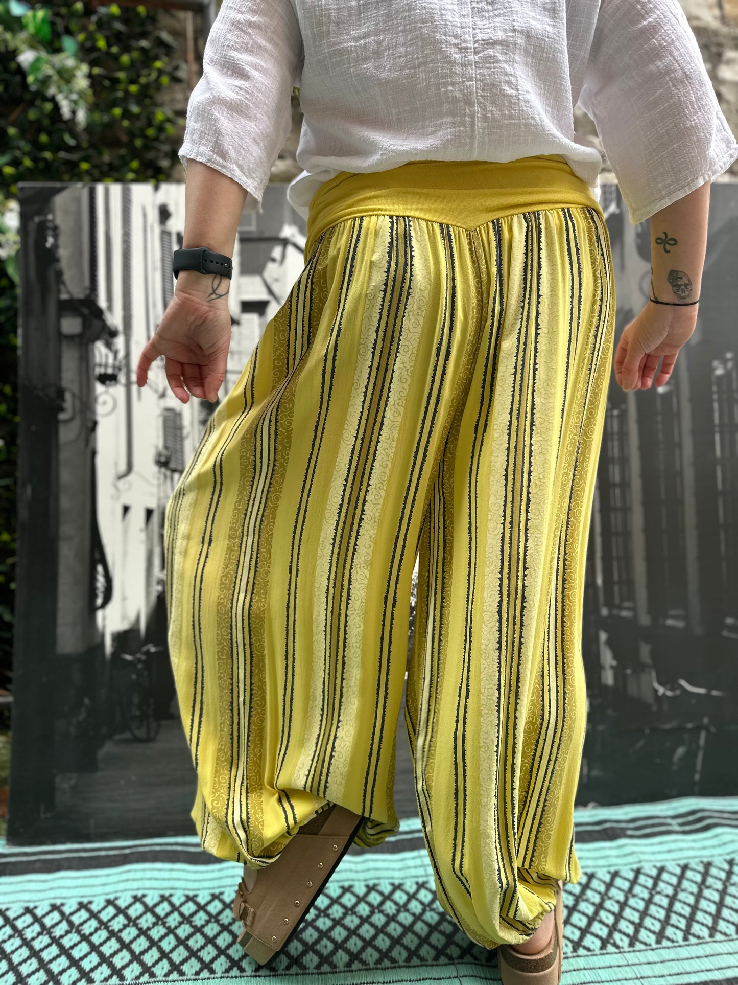 Harem Earthna Yoga Trousers One Size Fits UK 10-22