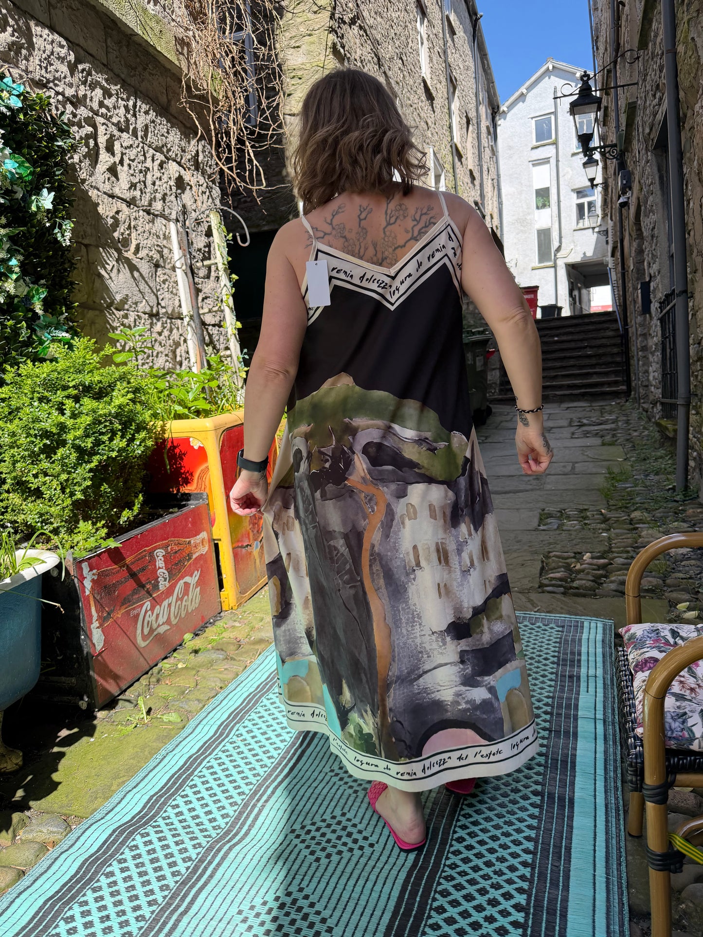 Stunning Silk Effect Black Mix Venetian Dress Fits Size 10-18