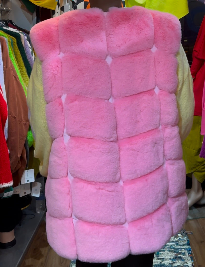 Exquisite Fluffy Faux Fur Pink Koro Gilet Fits Size 10-18