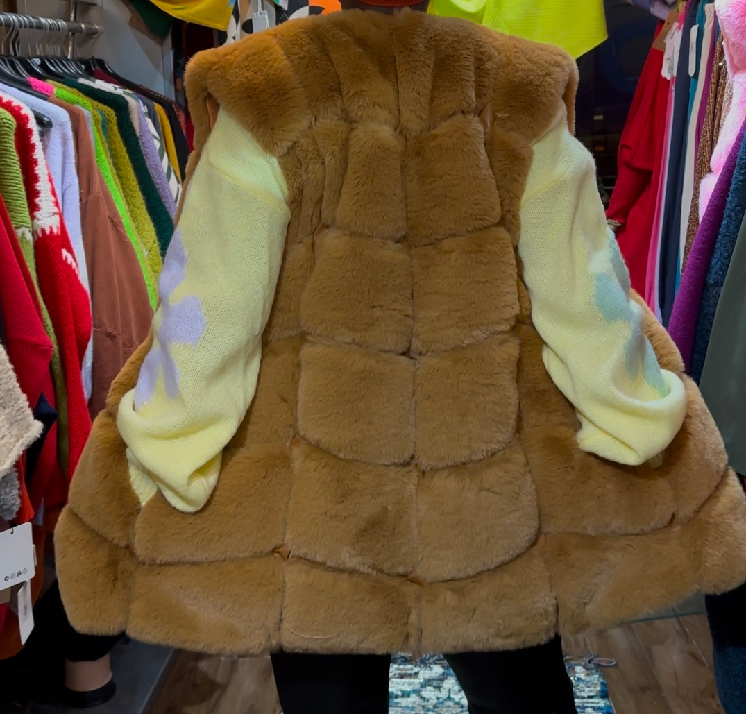 Exquisite Fluffy Faux Fur Brown Koro Gilet Fits Size 10-18