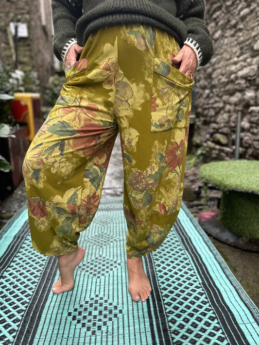 Soft Jersey Floral Kuiza Trousers In Teal Fit Size 10-20