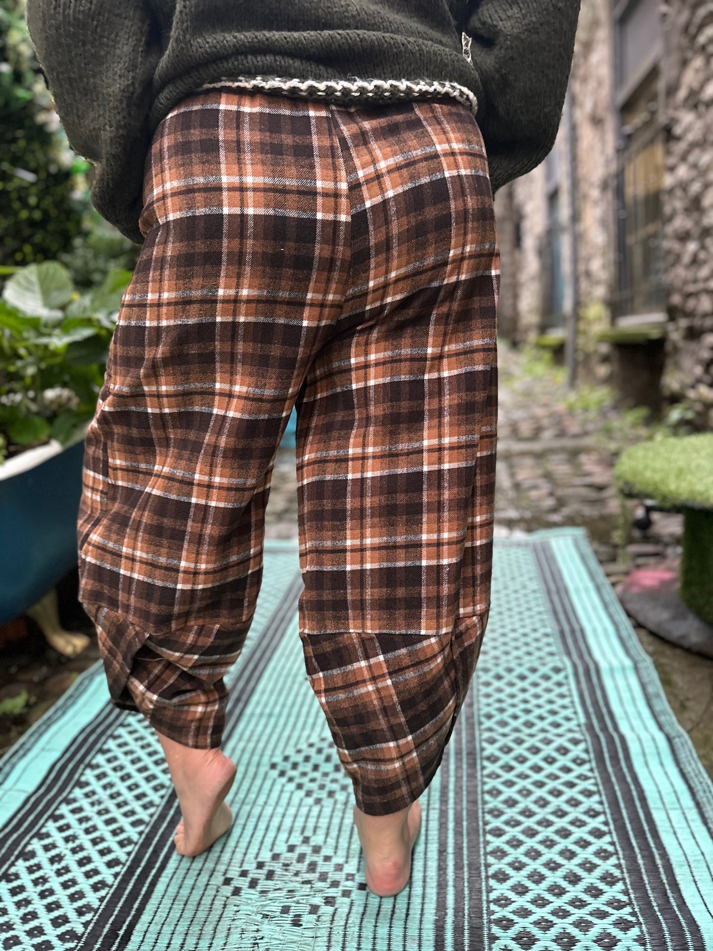 Soft Jersey Check Kuiza Trousers In Teal Fit Size 10-20