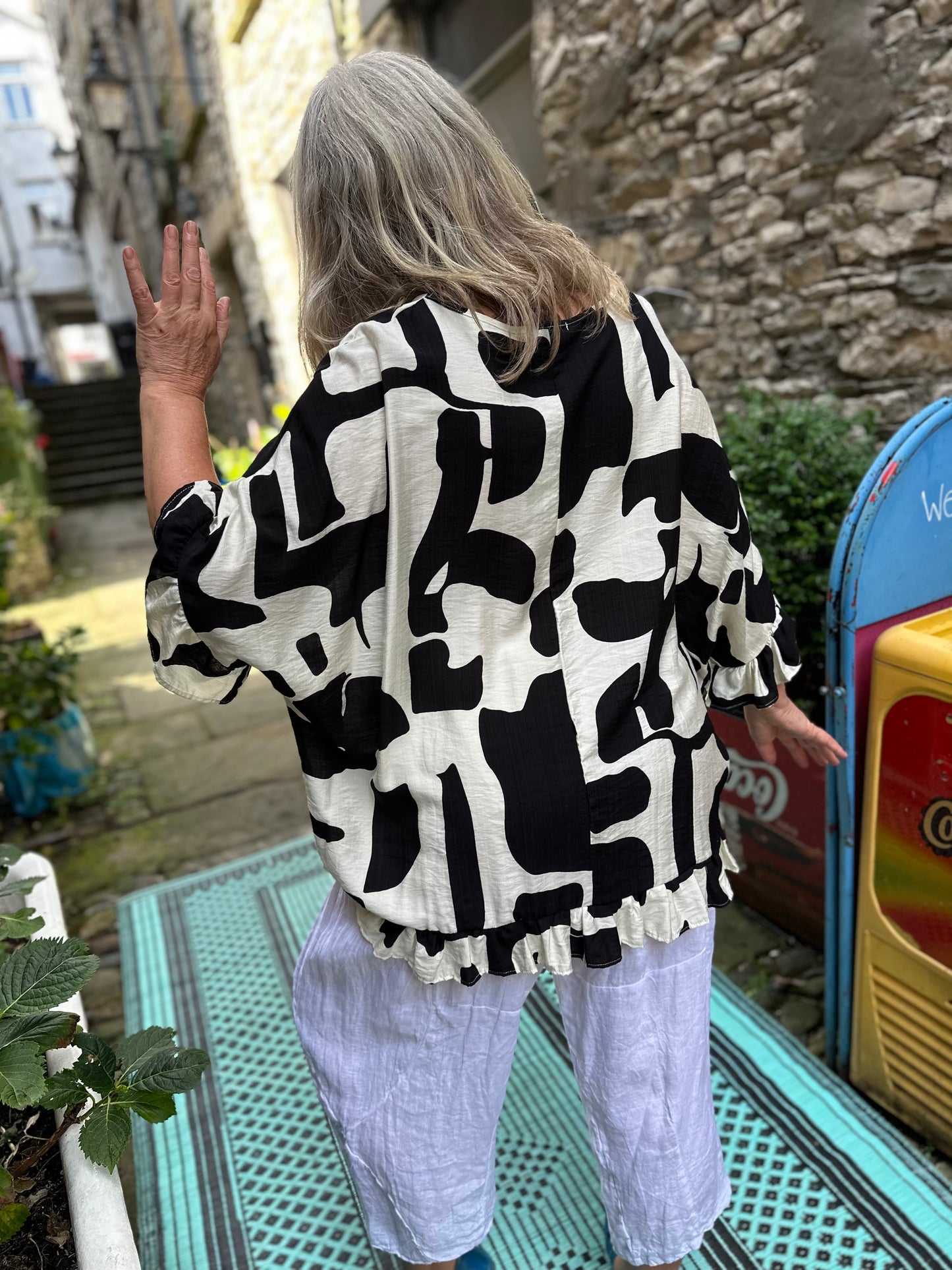 Monochrome Akouma Top Fits Size 12-20