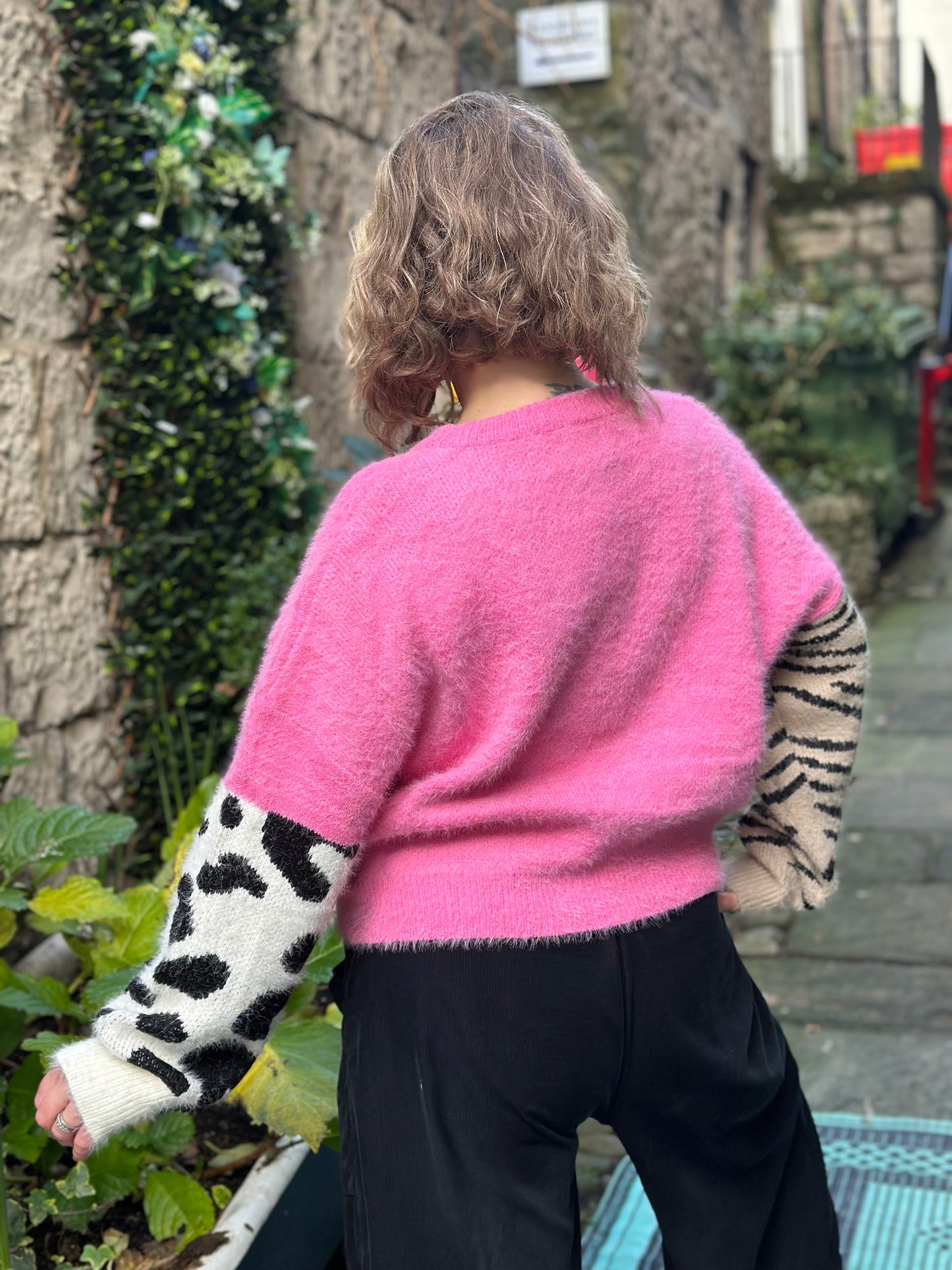 Stunning Fluffy knitted Animal Print Pink Anouke Jumper Size S/M