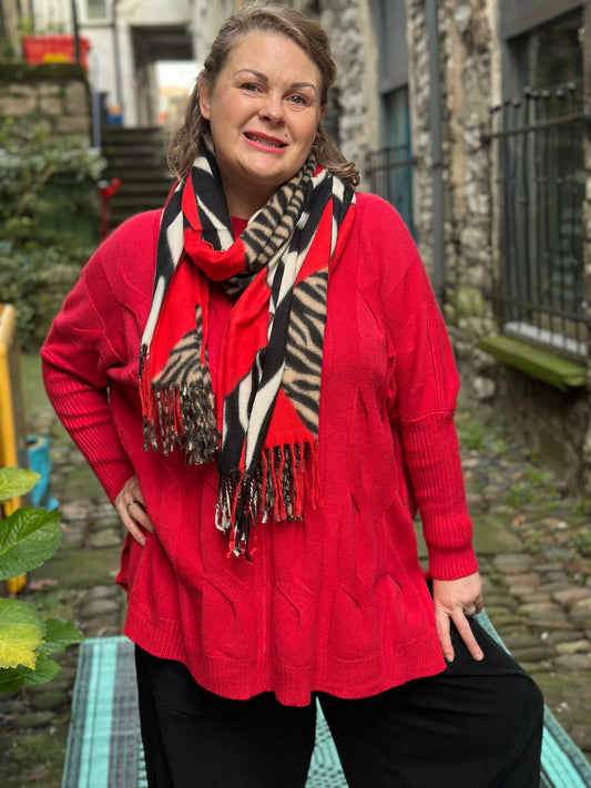 Stunning Cable Knit Jumper In Red Fits Size 10-24