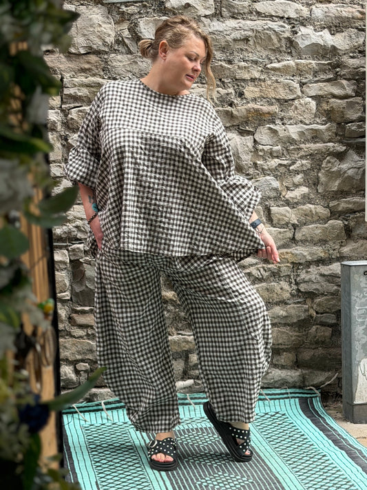 Tama Gingham Barrel Set Top Trousers In Chocolate Brown aOne Size Fits Size 8-18