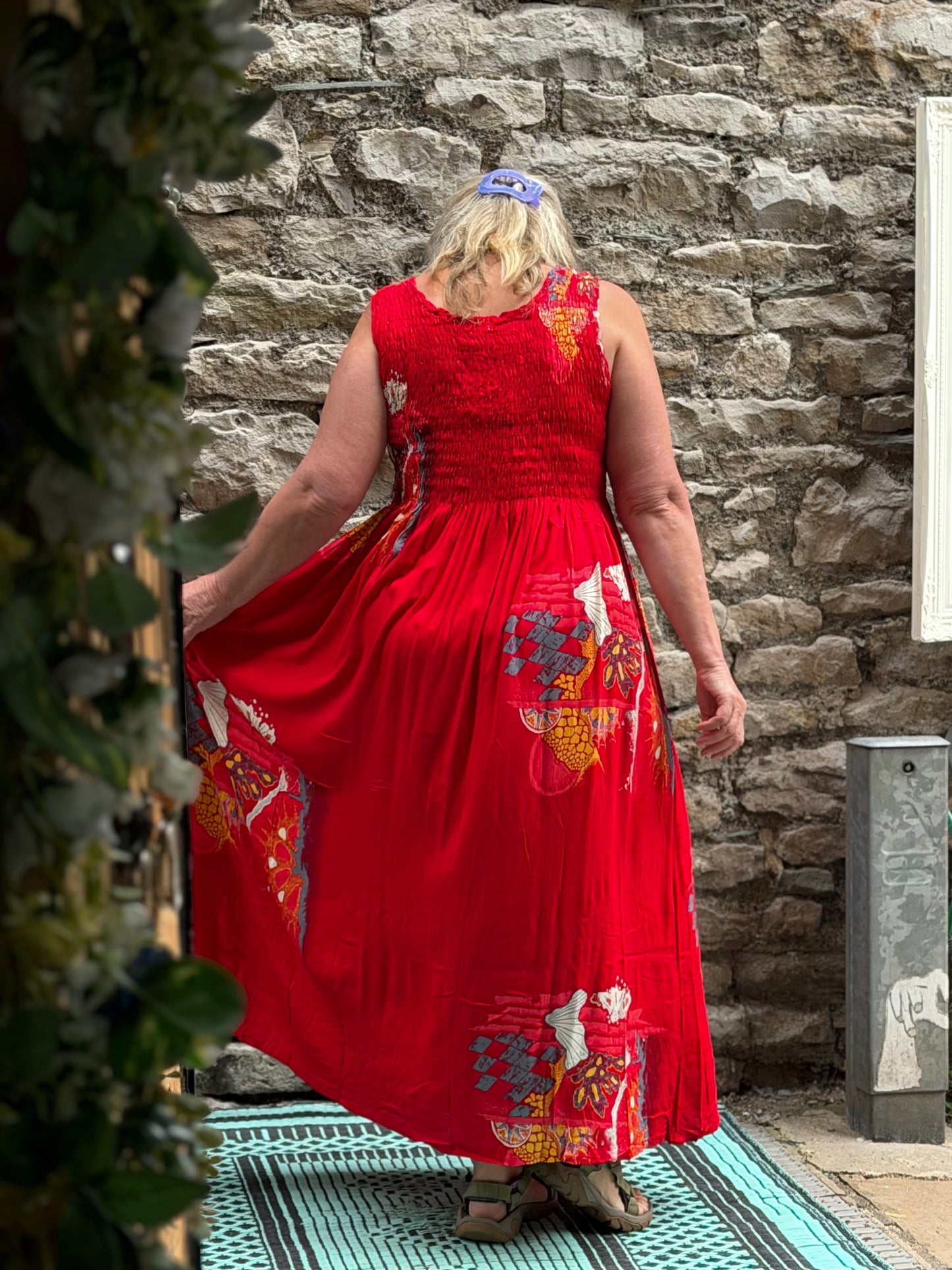 Stunning Tenda Ruched Dress Fits up to Size 26