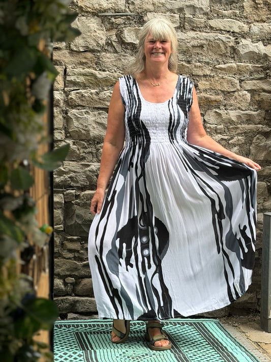 Stunning Tenda Ruched Dress Fits up to Size 26