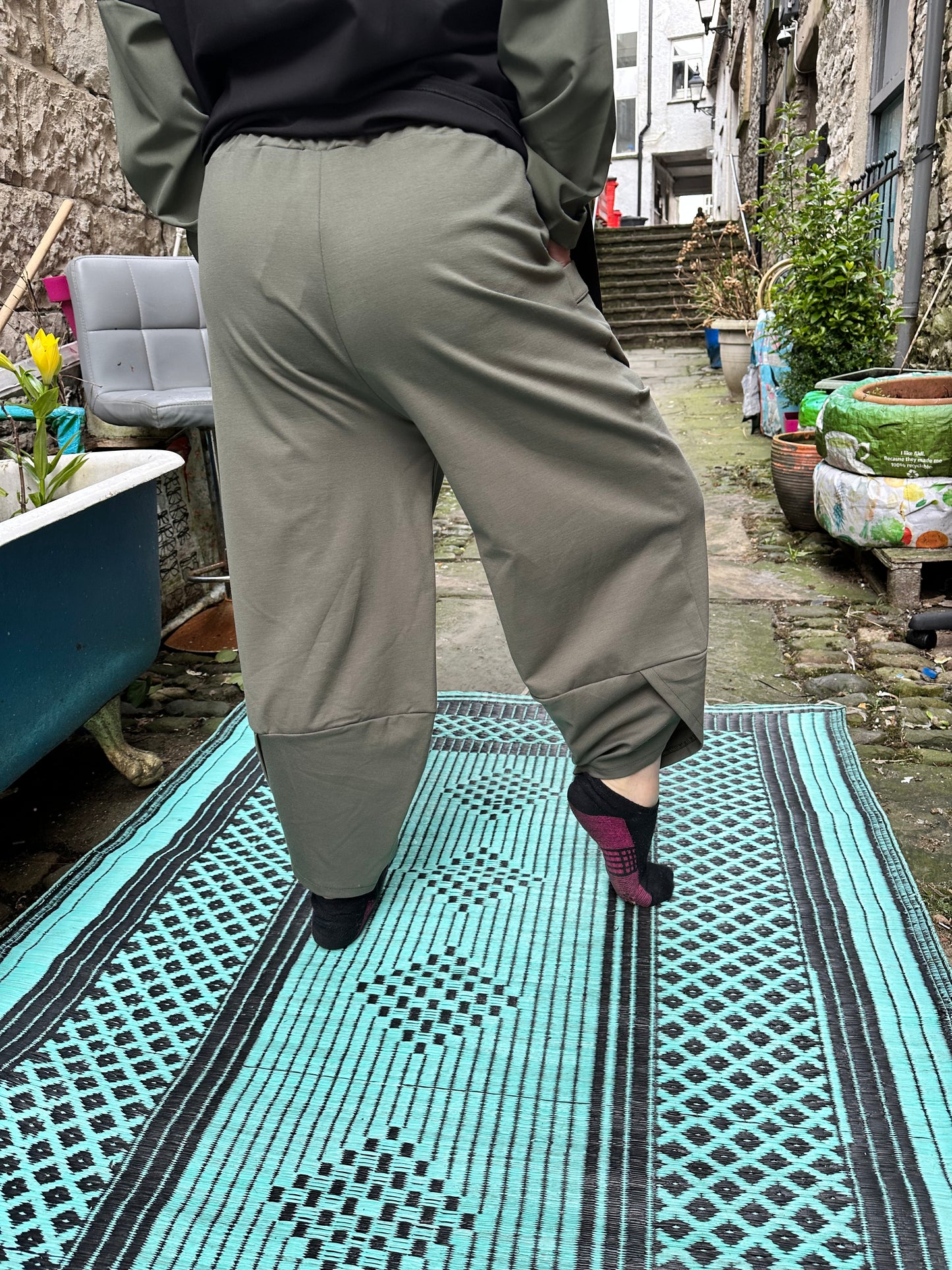 Kuiza Khaki Green Cord Trousers Fit Size 8-18