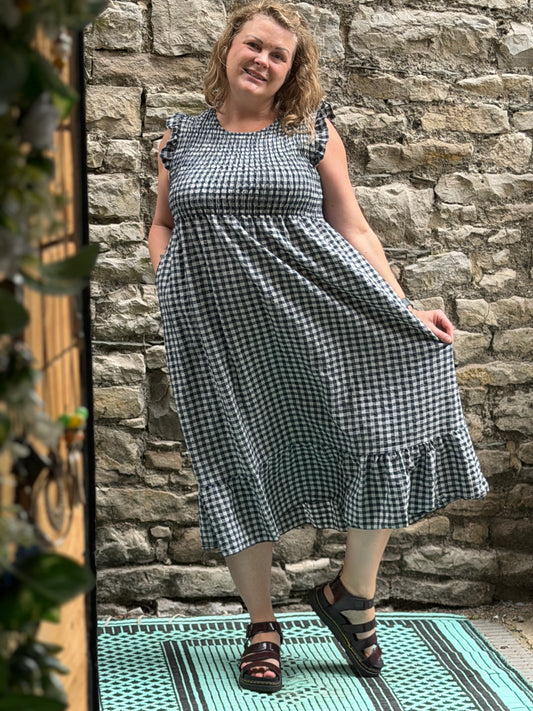 Tama Collection Gingham Shirred Bust Pocket Dress Fit Size 10-20 In Navy