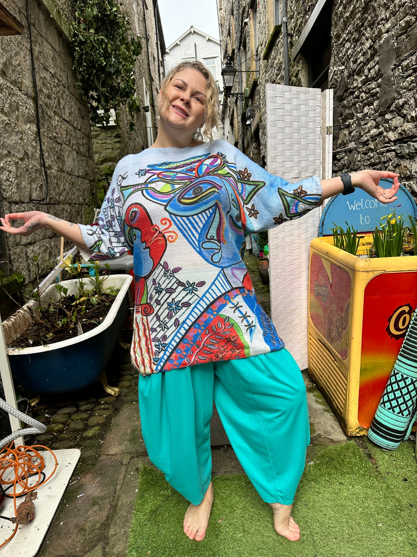 ODA Multi coloured Soft Knitted Jumper/Top Size 8-18 Art Face