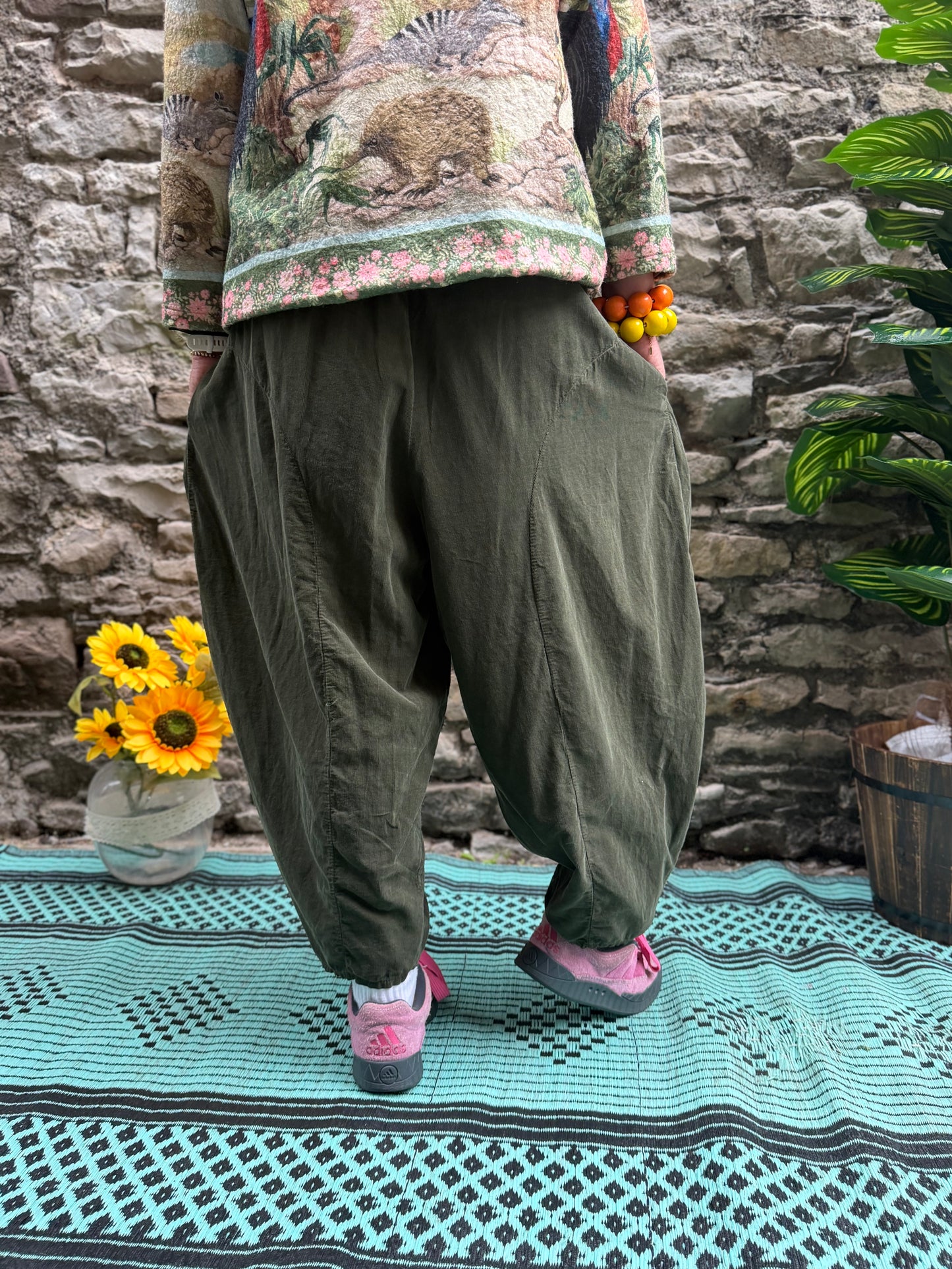 Cord Yeba Trousers In Khaki Fits Size 10-24