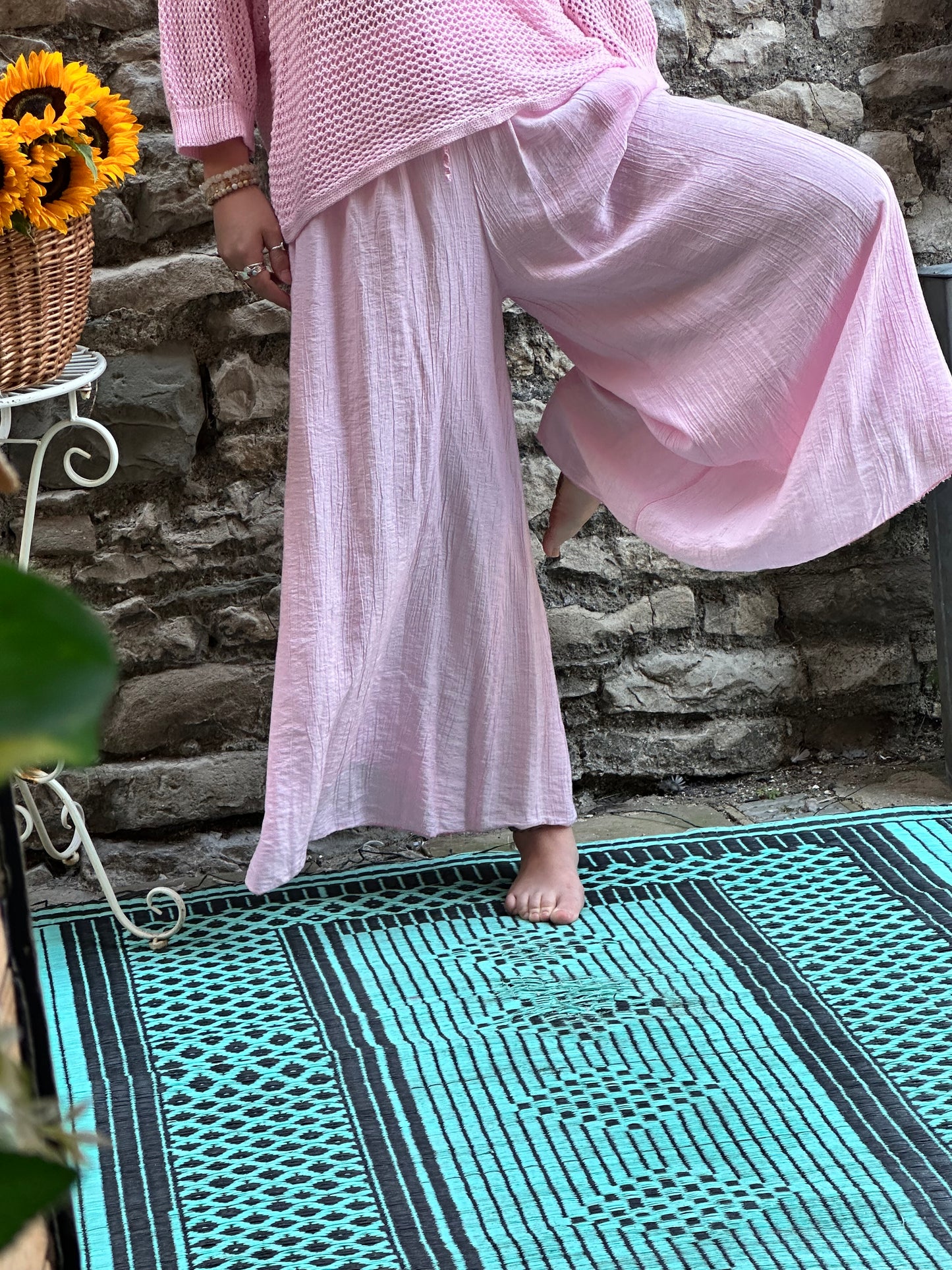 Amoki Crinkle Fully Elasticated Floaty Trousers One Fit Size 8-18 In Light Pink
