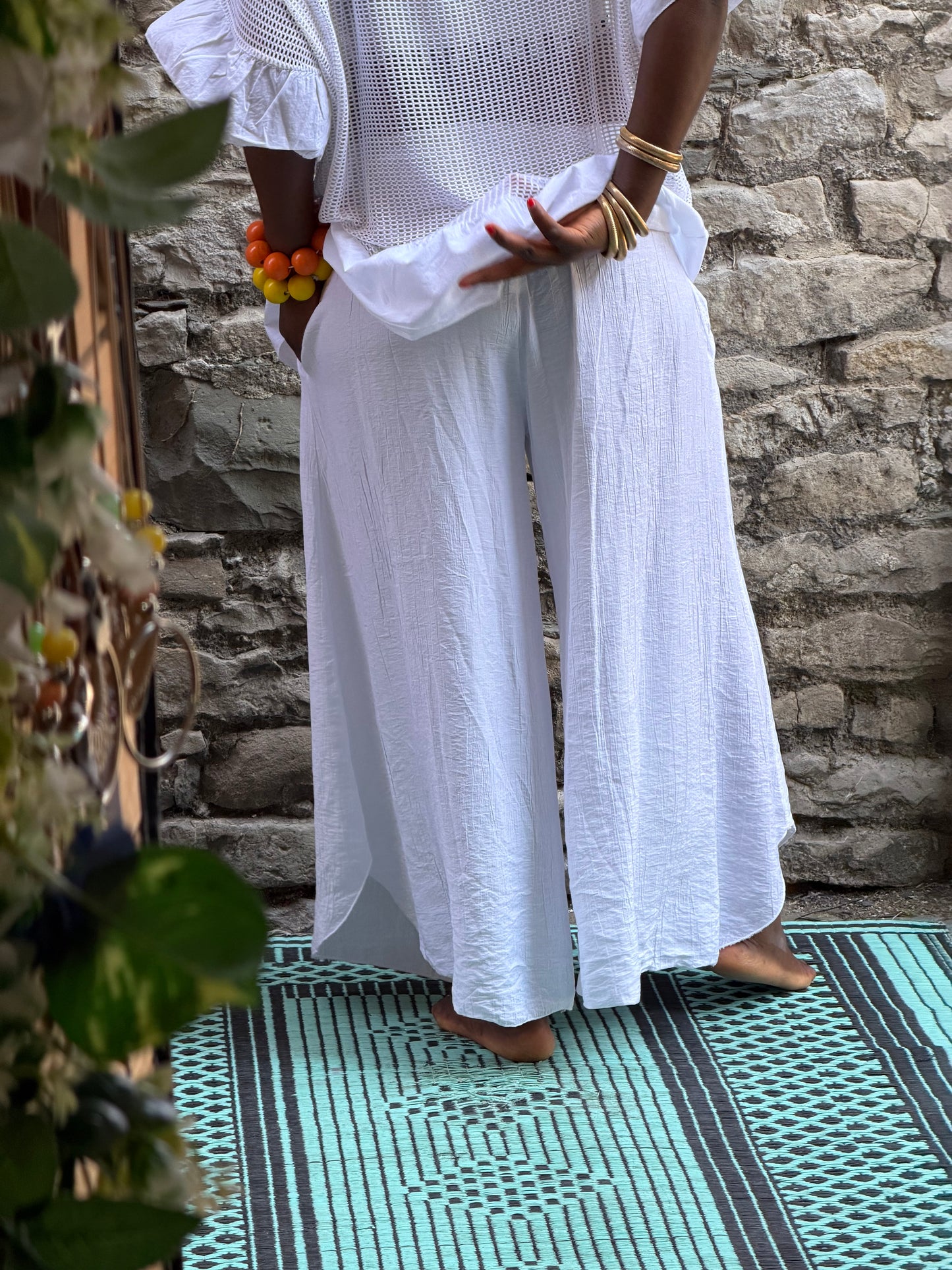 Amoki Crinkle Fully Elasticated Floaty Trousers One Fit Size 8-18 In White