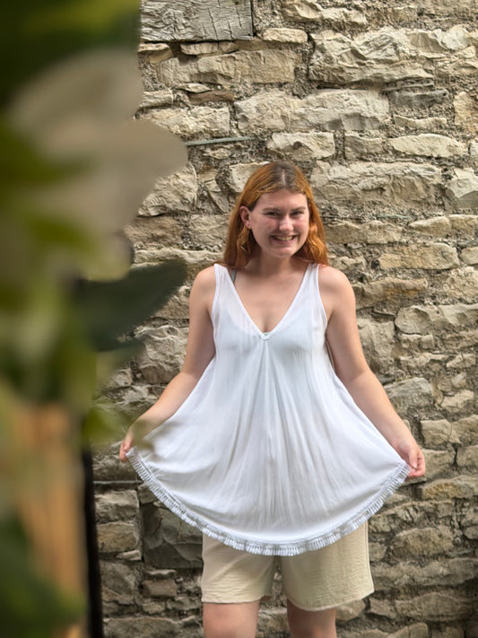 Frilled Hem V Neck Vest in white One Size Fits 8-18