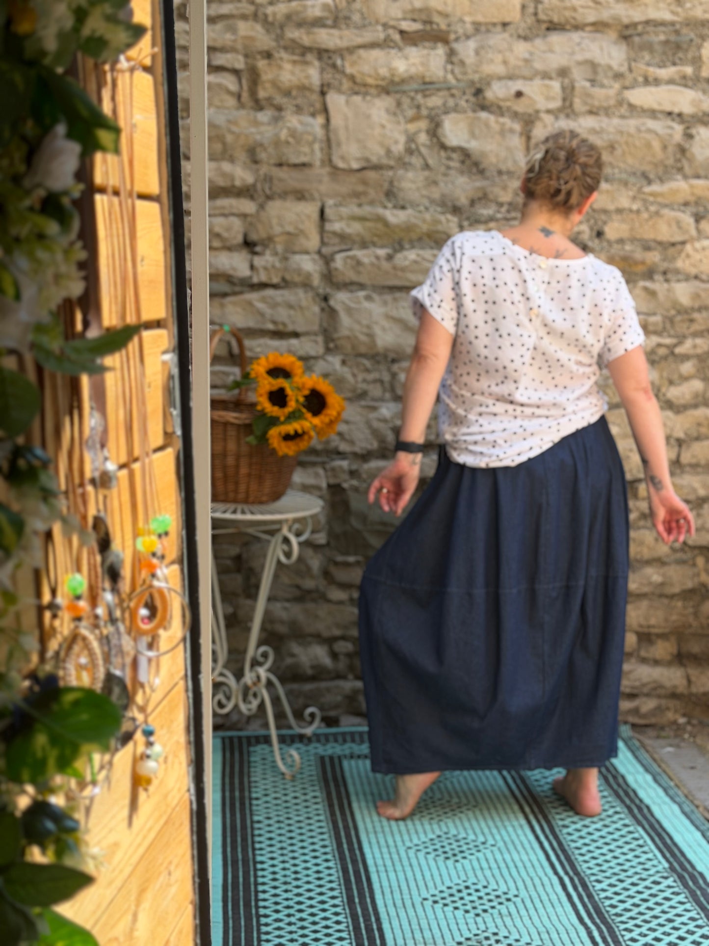 Barrel skirt in one size fits 8-18 in navy