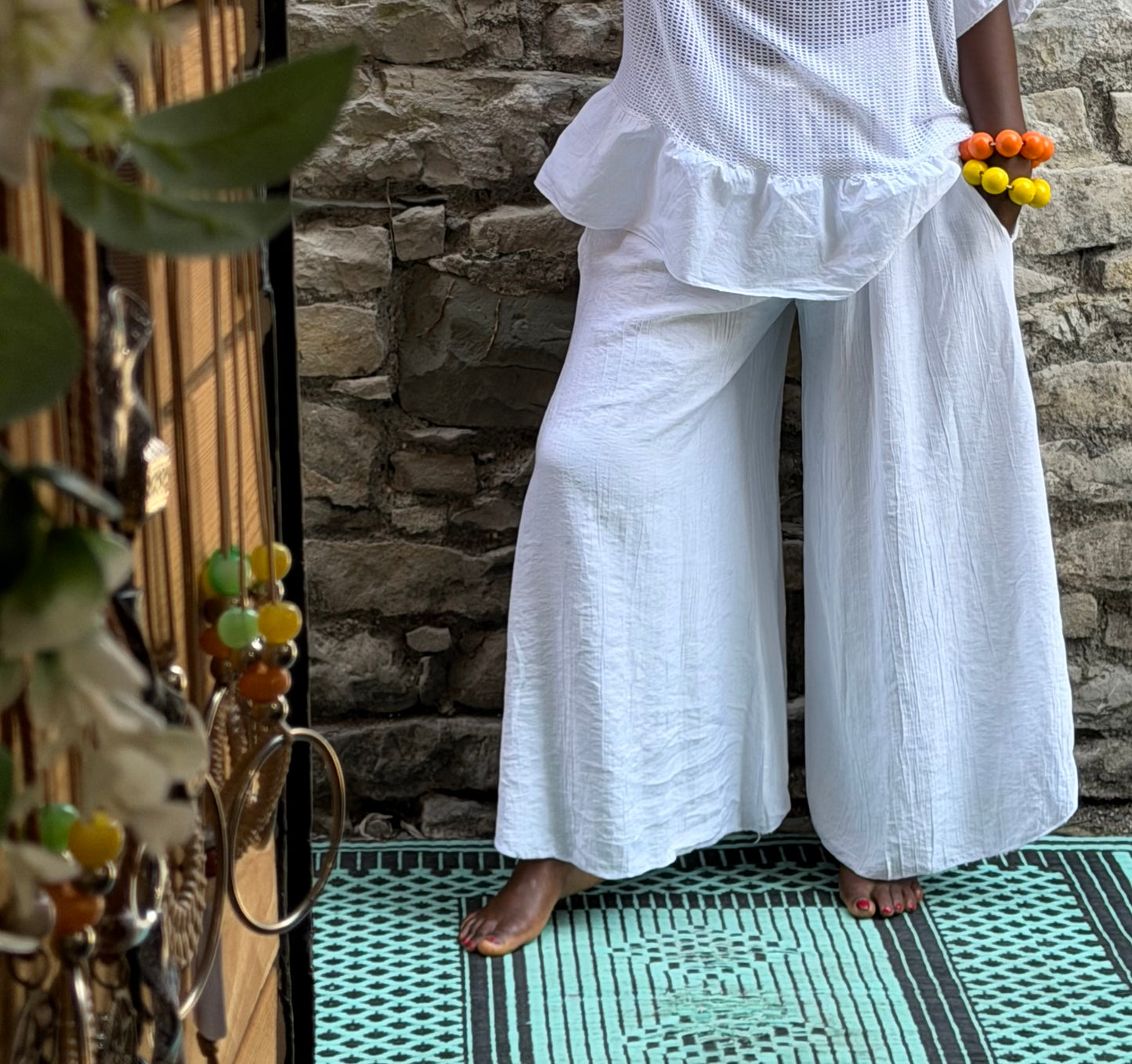 Amoki Crinkle Fully Elasticated Floaty Trousers One Fit Size 8-18 In White