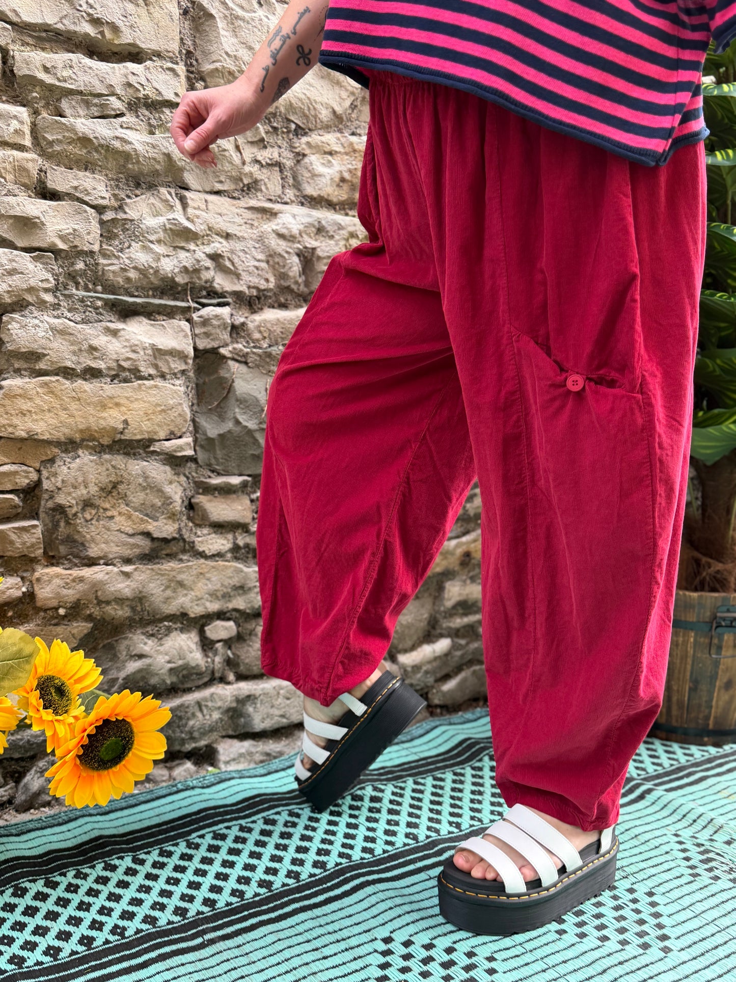 Cord kayah Trousers In Red One Size Fits Size 10-20