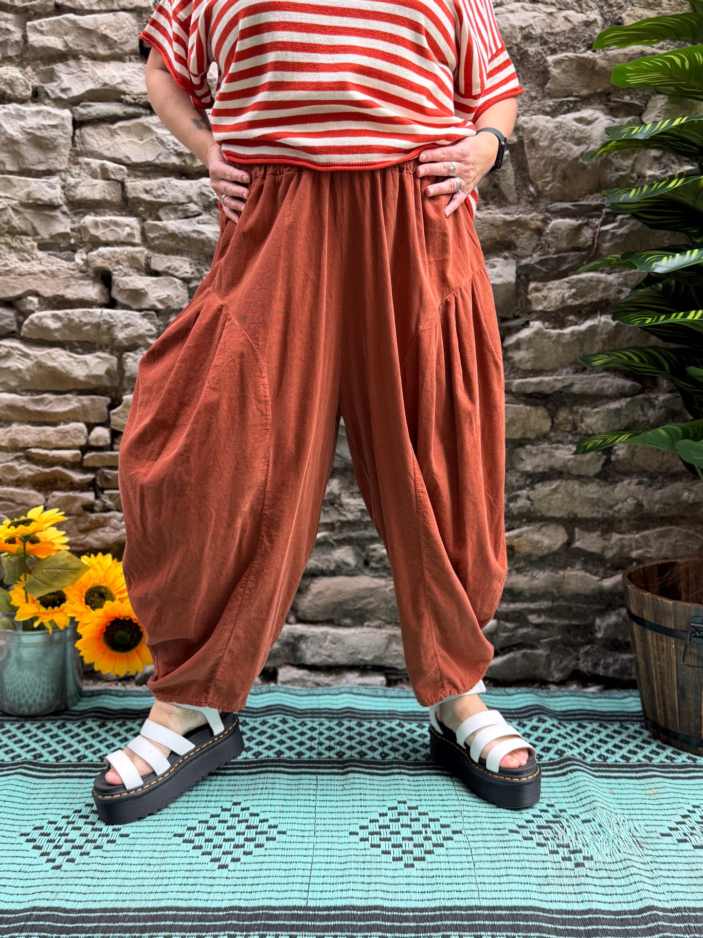Cord Yeba Trousers In Rust Fits Size 10-26