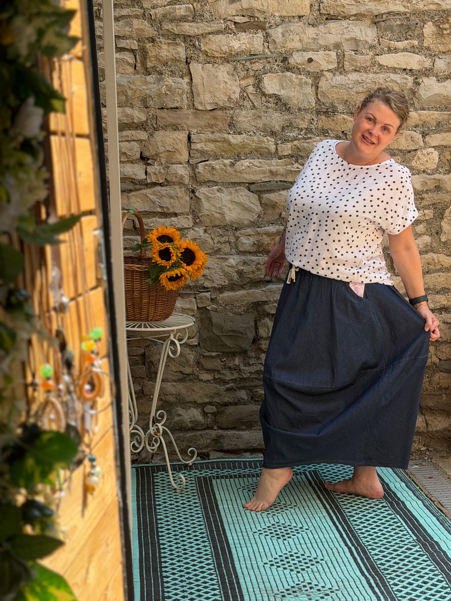 Barrel skirt in one size fits 8-18 in navy