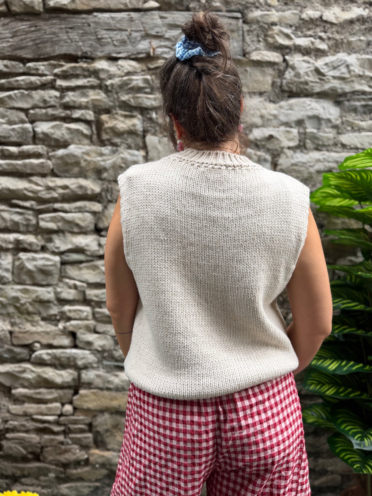 Stunning Lobster Knitted Sleeveless Jumper/ Tant Top/Vest 🦞Beige/Navy