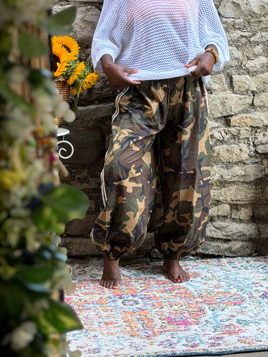 print cargo trousers one size 8-18 in green camo print