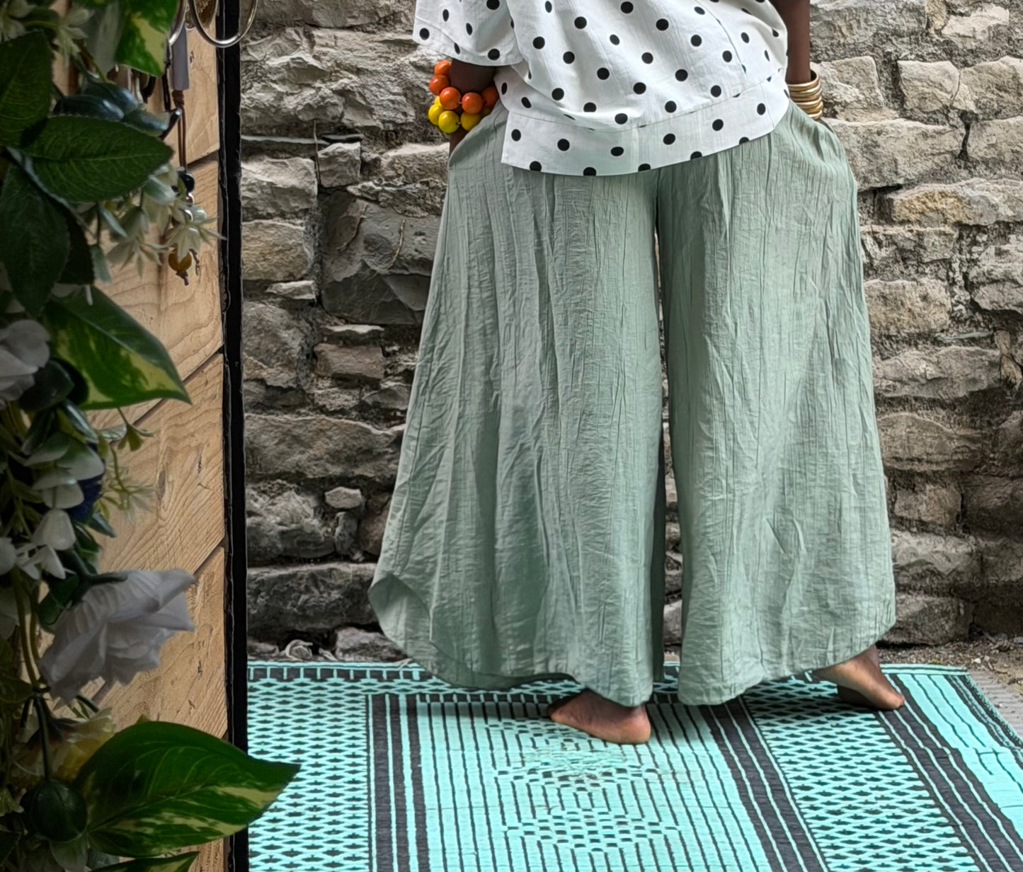 Amoki Crinkle Fully Elasticated Trousers One Fit Size 8-18 In Khaki