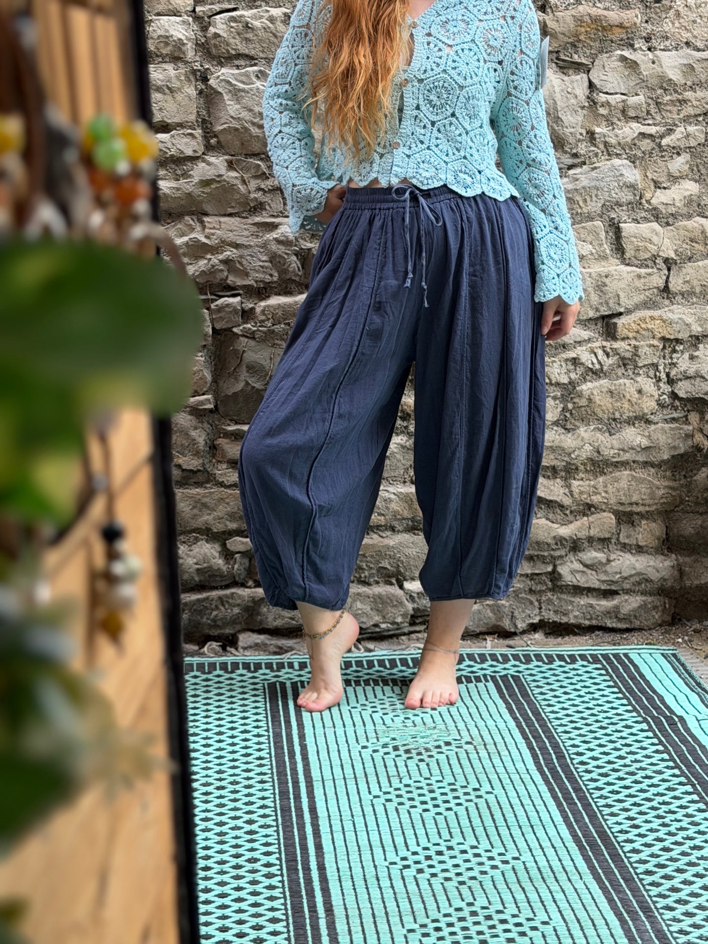 Pure Linen Cropped Trousers in One Size Fit 8-22 in Navy