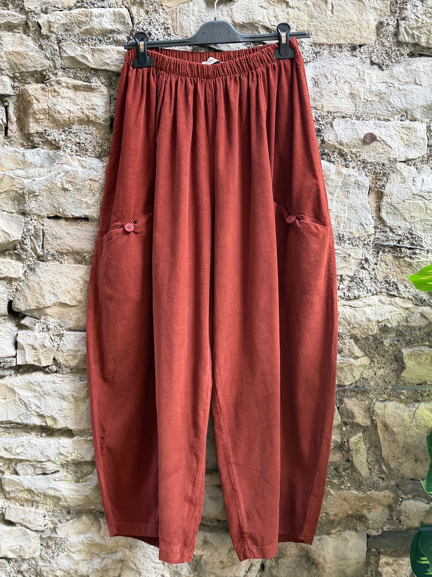 Cord kayah Trousers In Rust One Size Fits Size 10-20