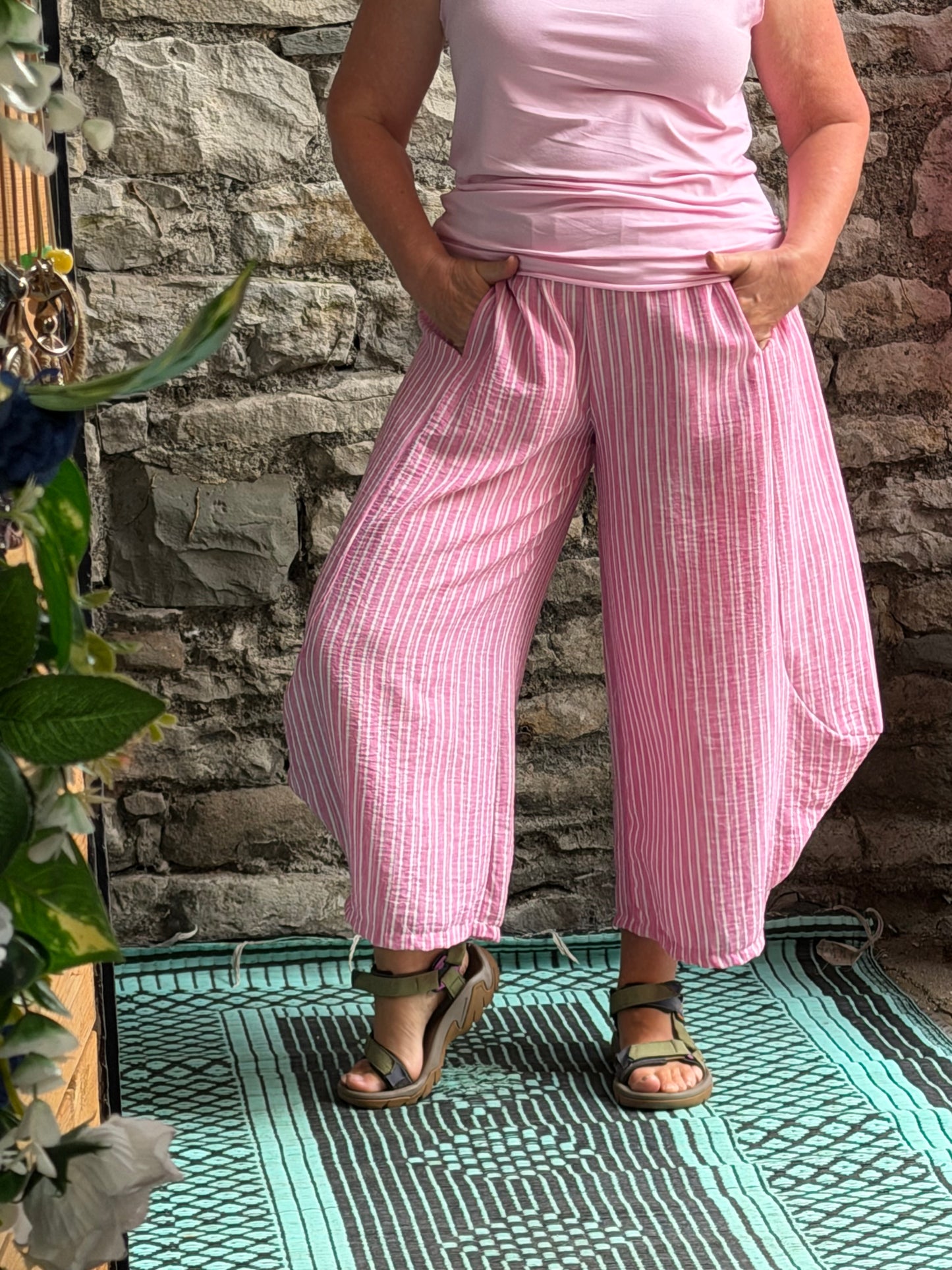 One Size Striped Comfy Kemo Barrel Trousers In Pink Fits Size 10-18