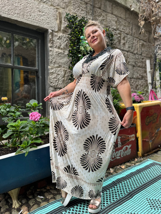 Tina Heart Stunning Printed Maxi Dress Fits Size 10-26