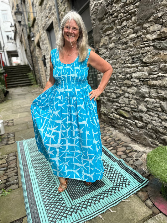 Stunning Tenda Ruched Dress Fits up to Size 26