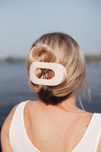 Flat hair clips