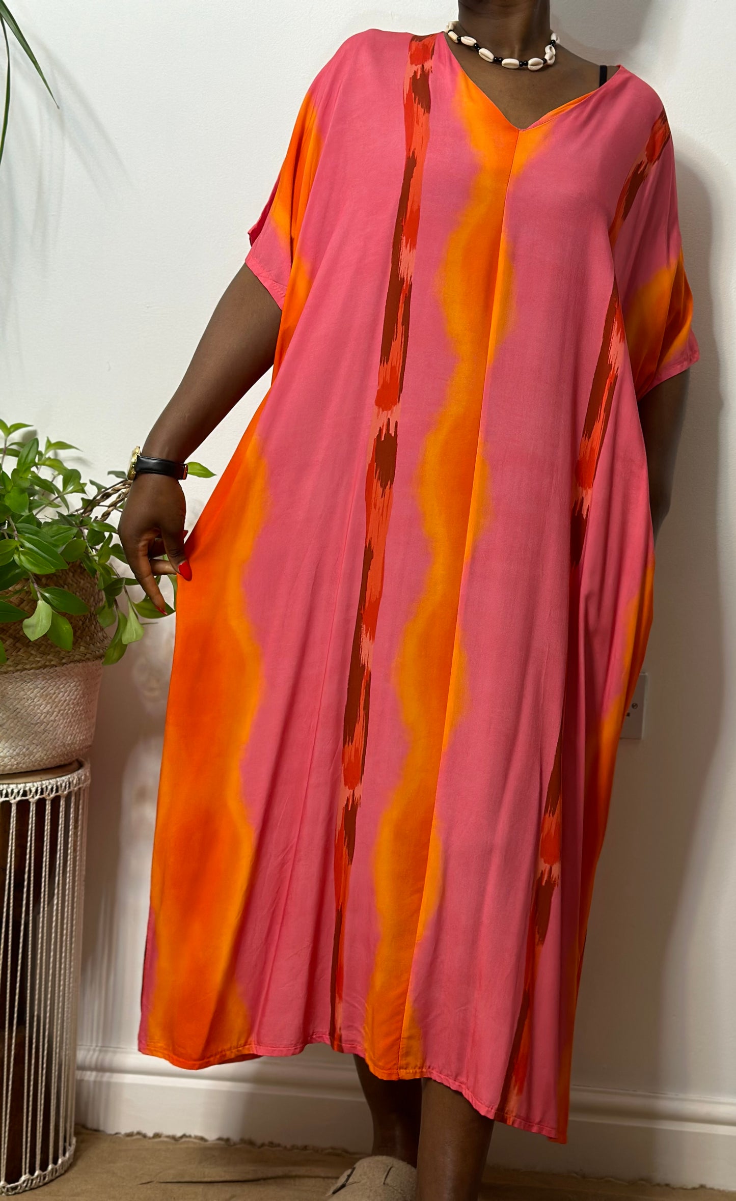 Stunning Two Pockets Kaftan-Like Dress V-Neck Fits Size 10-18