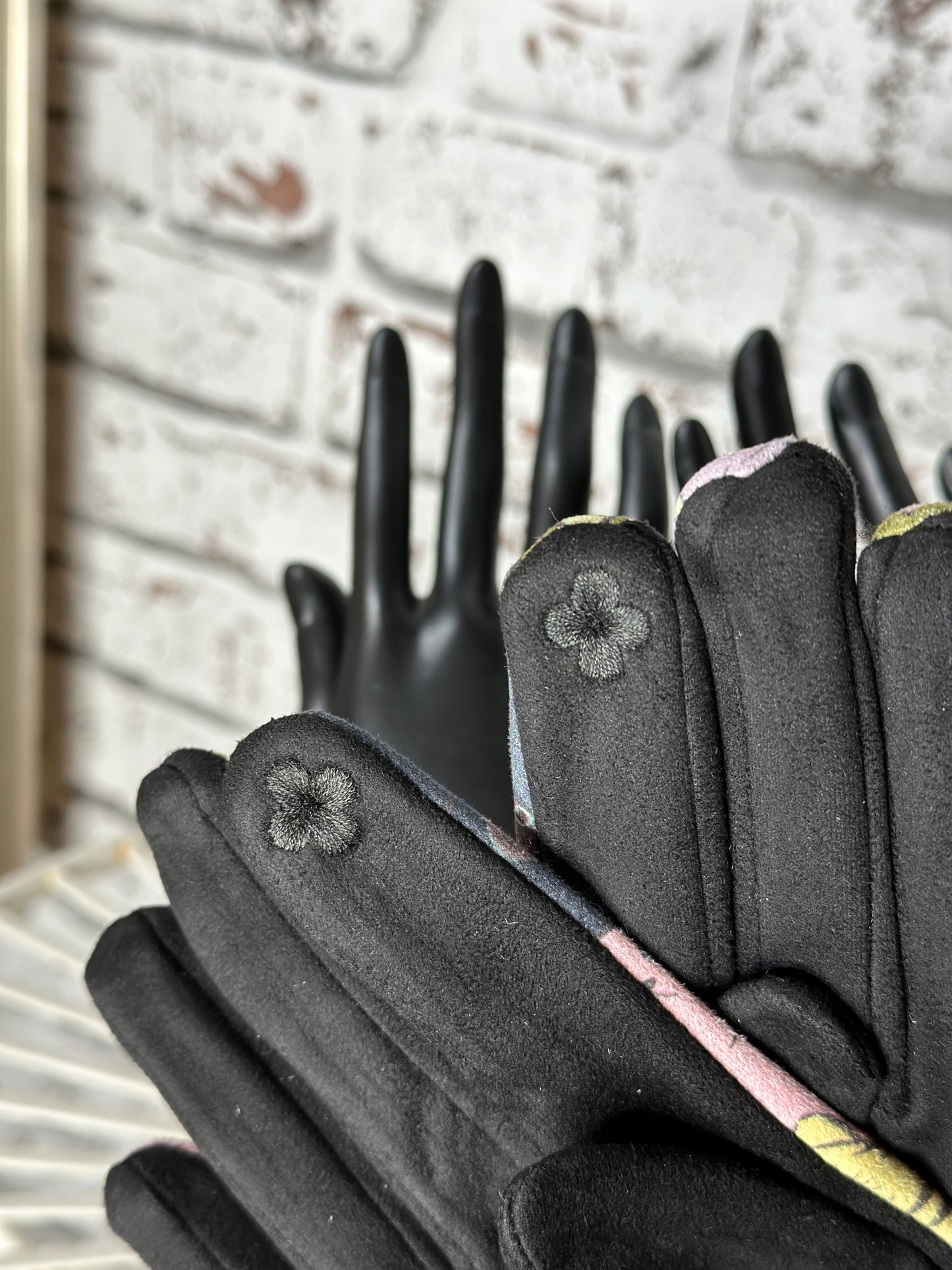 Black Mix Cat Gloves with Touchscreen