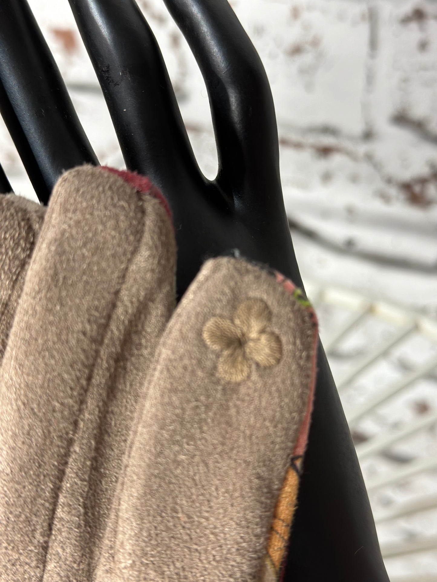 Brown Mix Cat Gloves with Touchscreen