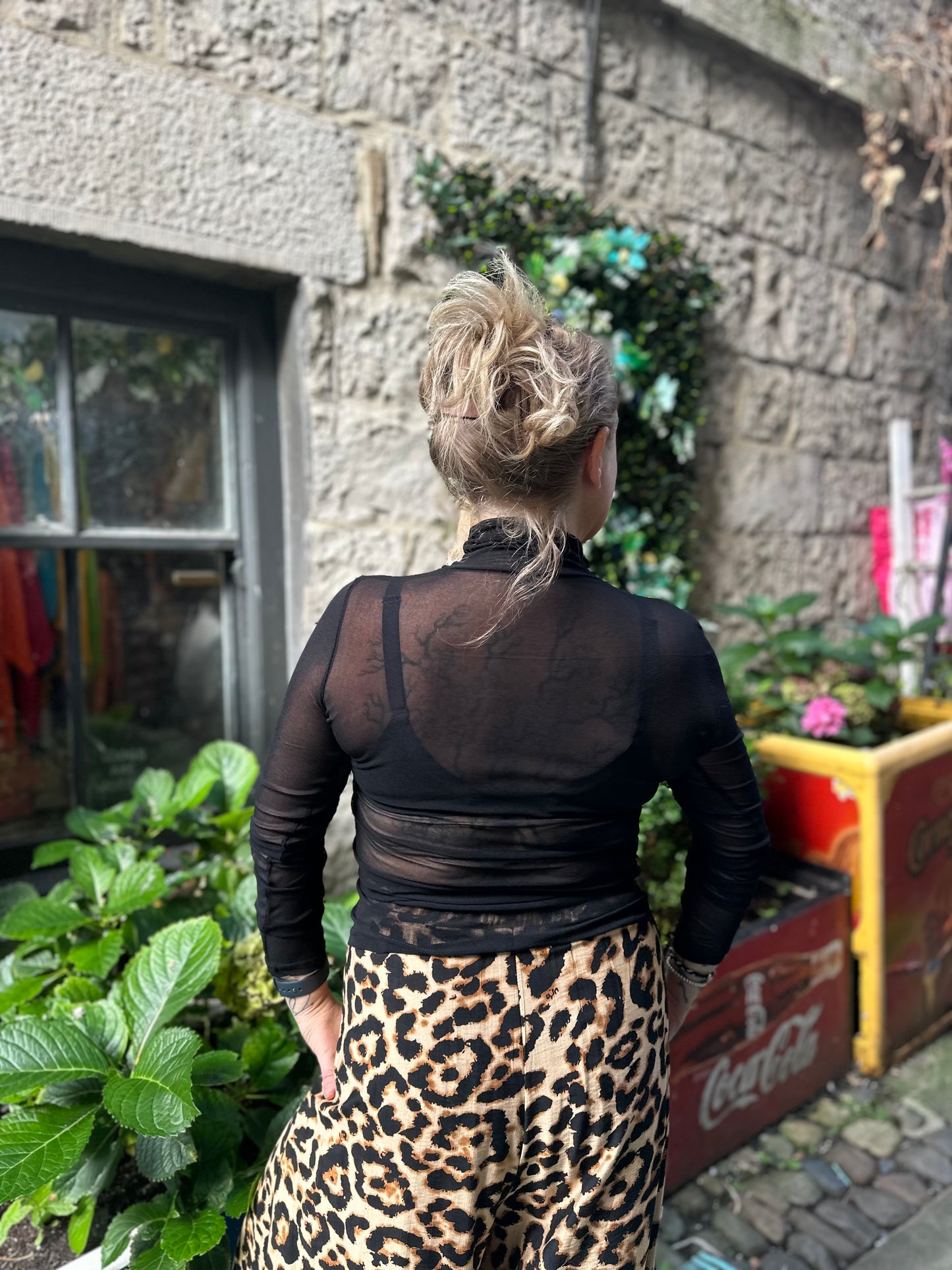 Stunning One Size Layering Mesh Top In Black