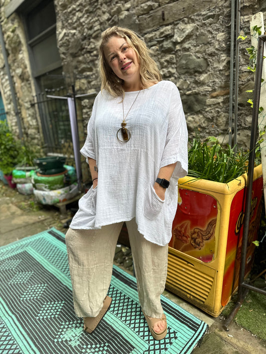 Two Pockets White Zenbe Tunic-Top Fits Size 8-22